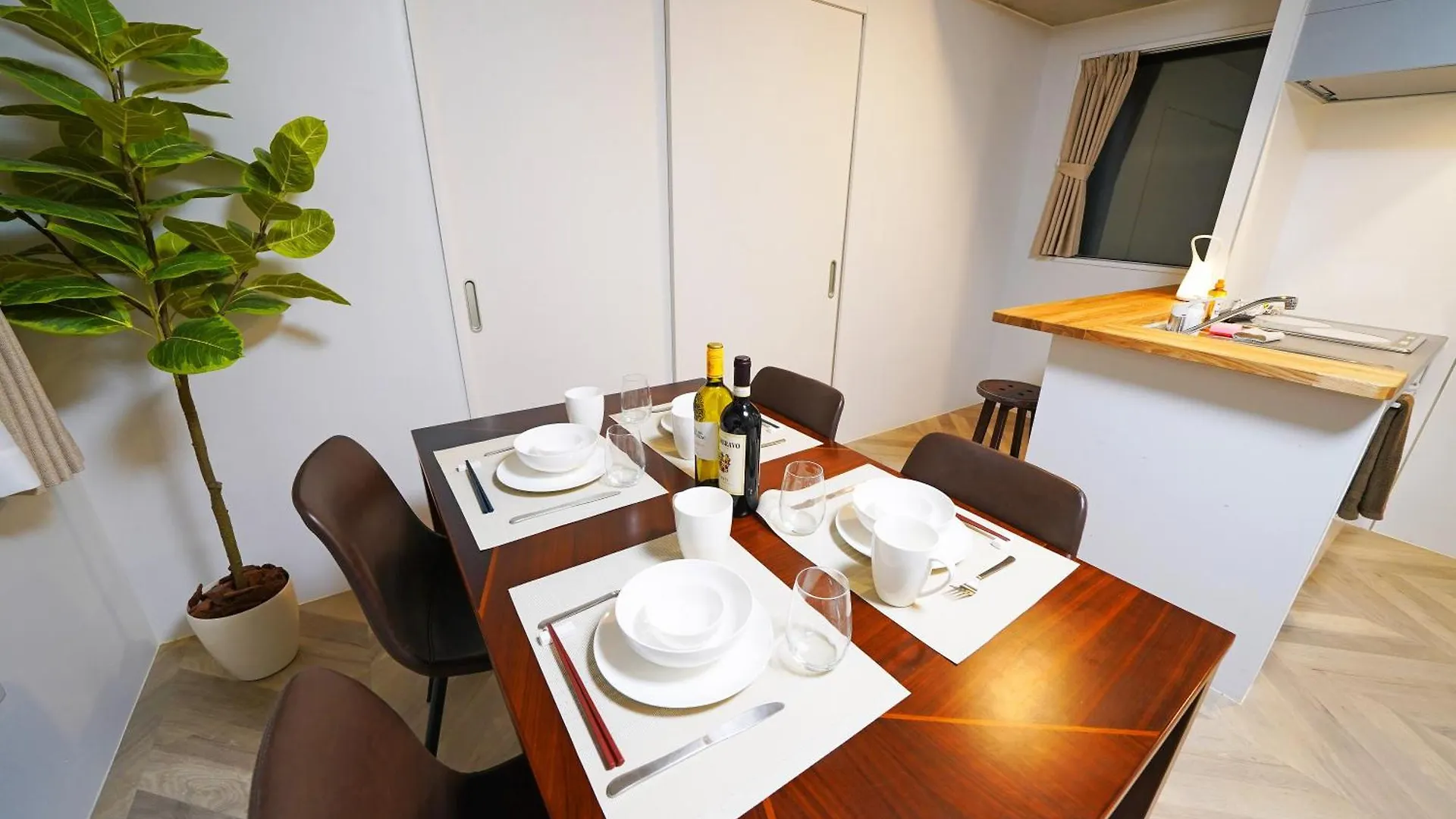 Laffitte Tokyo West Apartment