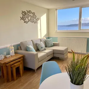 Lighthouse View, One Min From Harbour & Beach Scarborough